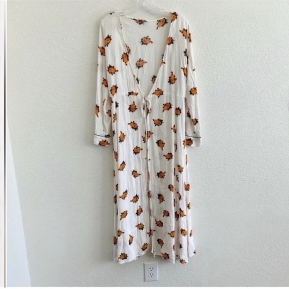 Ganni Roseburg Floral Crepe Midi Wrap Dress Vanilla Ice - Picture 3 of 11